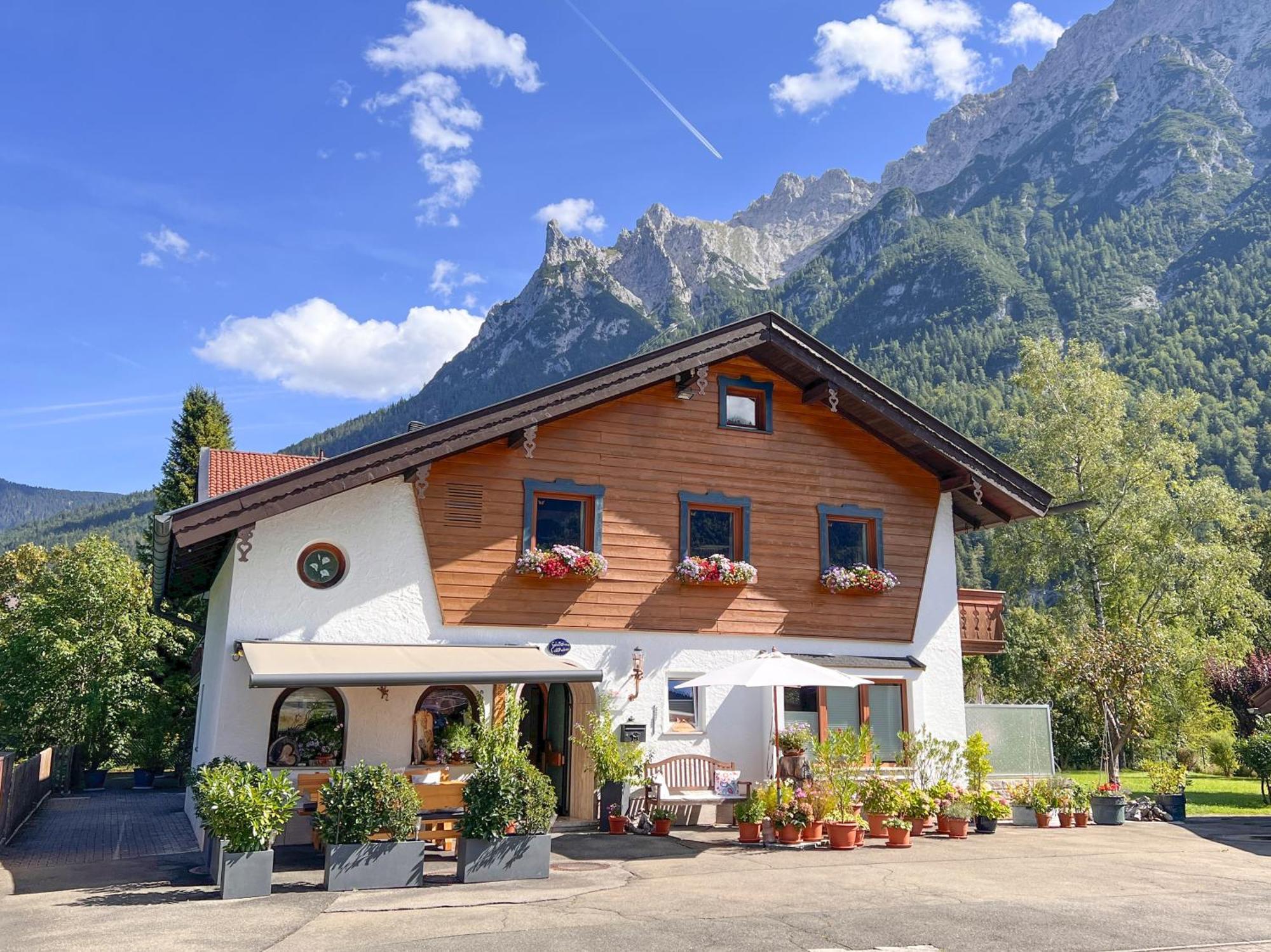 Gaestehaus Edlhuber Mittenwald Exterior photo